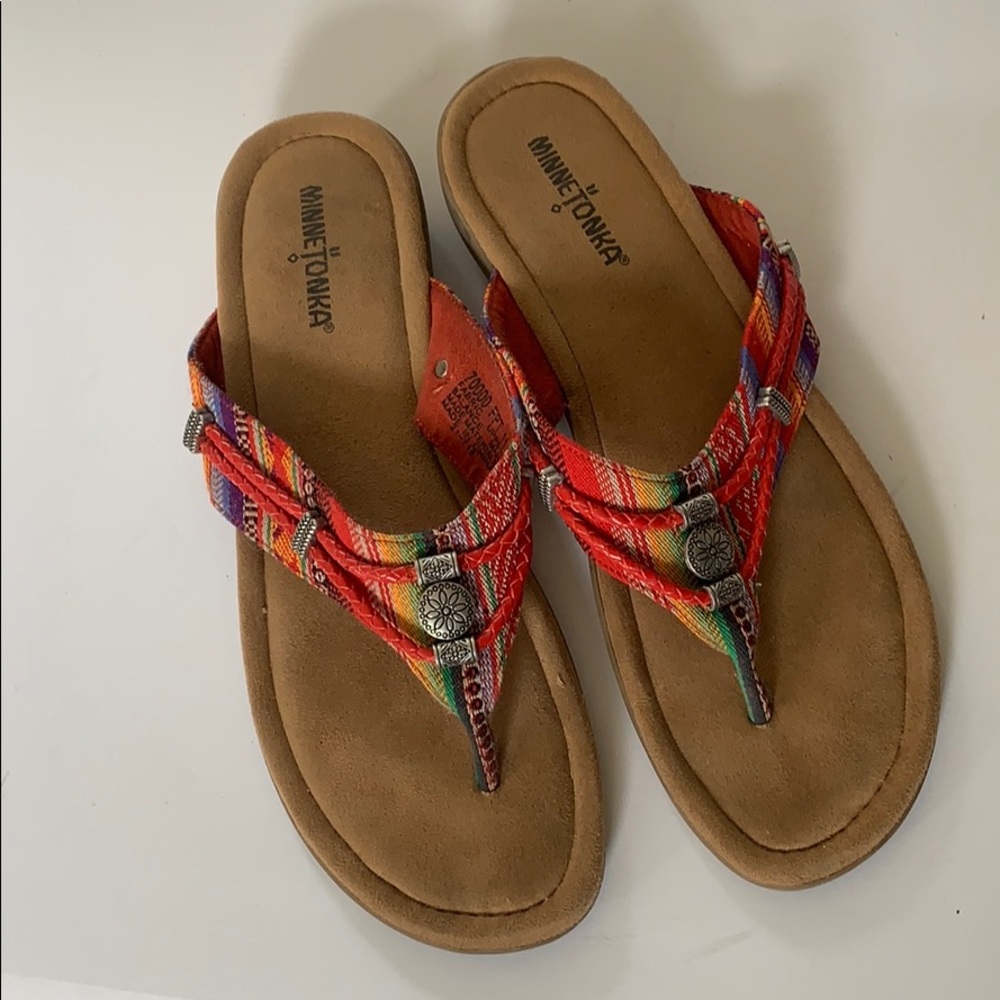 Minnetonka serape silverthorne thong flipflop